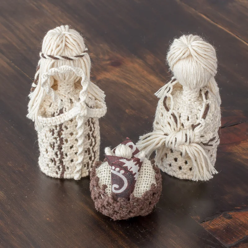 - Dog anti-slip matHopeful Arrival 4-Piece Handcrafted Cotton Macramé Nativity Scene
