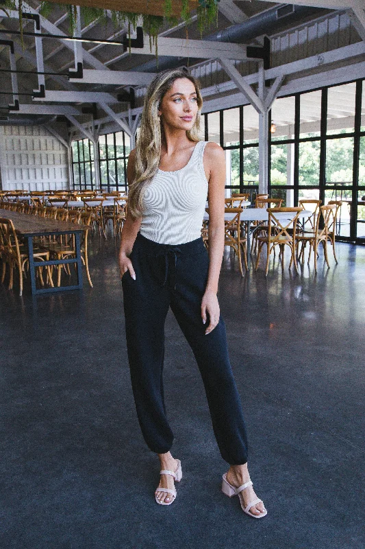 Airessentials Jogger, Very Black | SPANX
